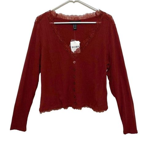 Cropped Lace Trim Long Sleeve Top