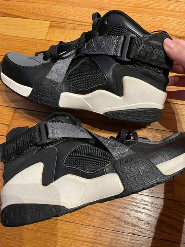 Sneaker Of The Day: Nike Air Raid- Black/Flint Grey/White - The Source