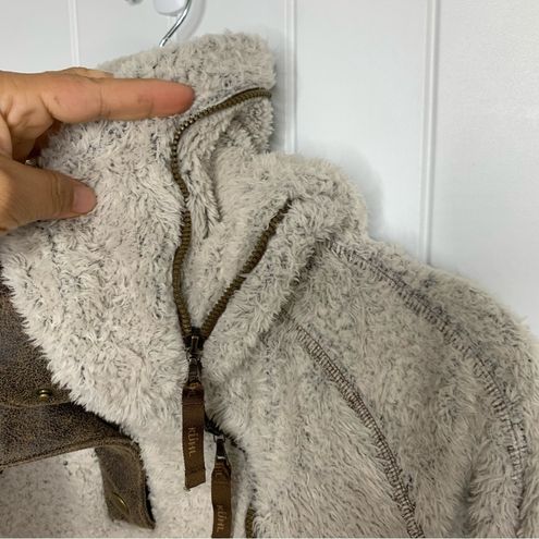 Kuhl stone fleece flight jacket size small women's - $57 - From Snob