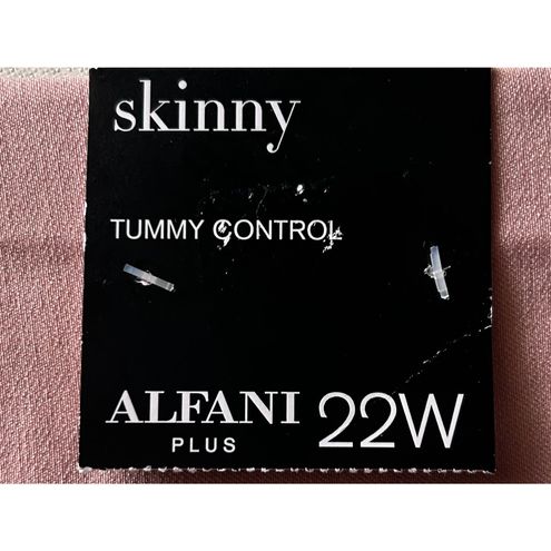New Alfani Plus Womens Tummy Control Pink Skinny Pants 22W Size undefined -  $19 New With Tags - From Lady