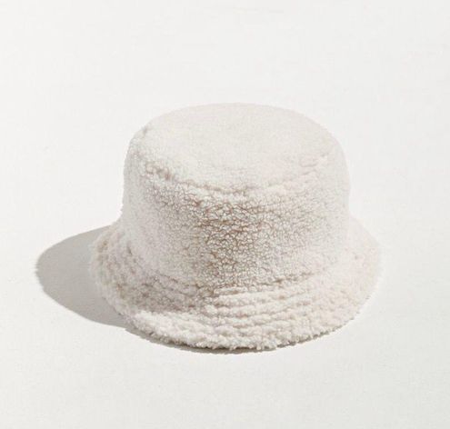 Urban Outfitters Sherpa Bucket Hat NWT 