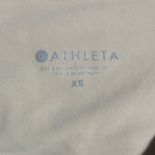 Athleta Elation Scallop Capri Leggings Size XSmall - $49 - From Francisco