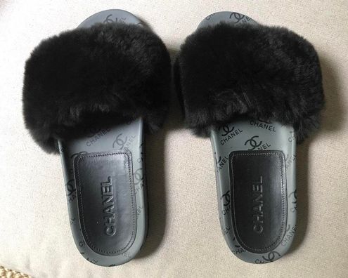 Chanel CC ORYLAG FUR SLIDE Black Size 9 - $500 (58% Off Retail) - From Ana