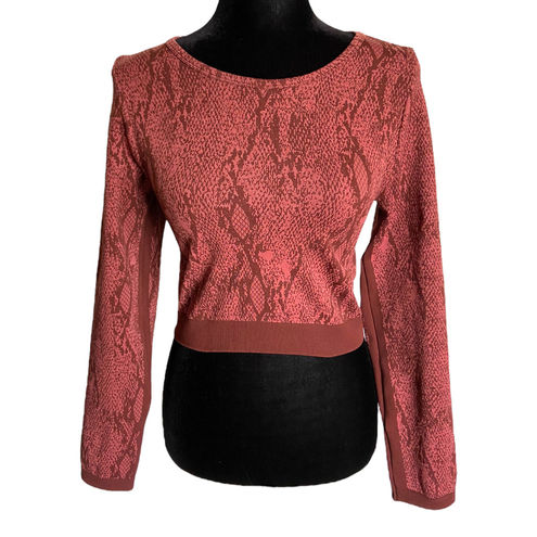 Fabletics Womens Top Size L Kamila Seamless Long Sleeve Cherry Mocha  Reptilia Size L - $29 - From Katie