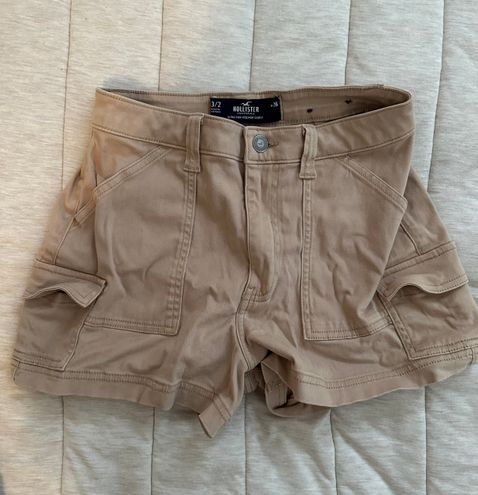 Hollister Shorts Tan Size 26 - $23 - From Vanessa