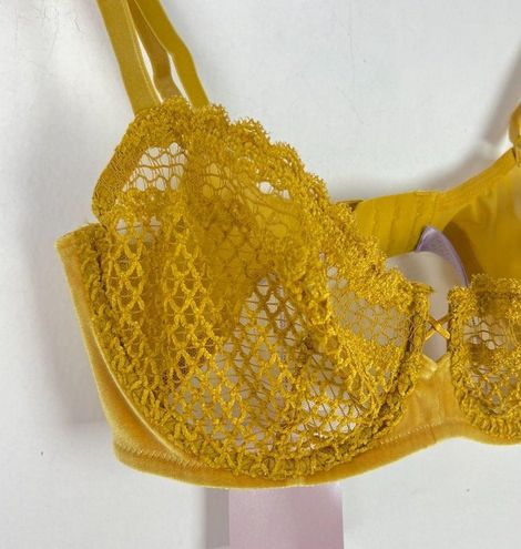 Savage X Fenty Honeycomb Yellow Velvet Vixen Bra & Panty Set
