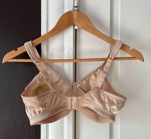 Vanity Fair Full Figure Wirefree Smoothing Bra Nude Floral 38C Size  undefined - $17 - From Wendy