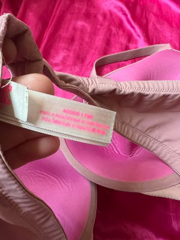 Victoria's Secret Pink Bra 40DDD Size 40 F / DDD - $9 (75% Off