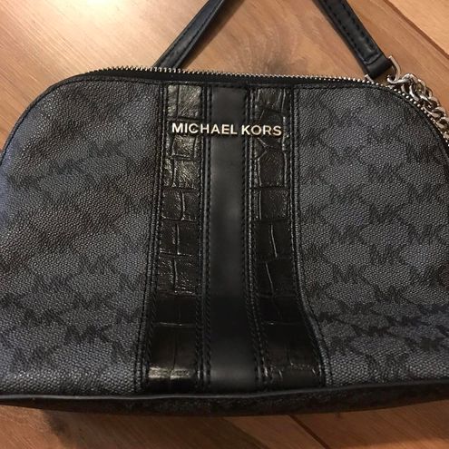 Michael Kors Black Silver Cindy Dome Crossbody Bag - $89 New With Tags -  From Nina