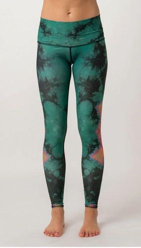 Teeki Eagle Feather Green Hot Pant Leggings, EUC, Size Medium, MSRP $85 -  $38 - From Melissa