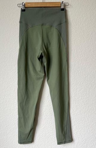 Aerie Offline Green Goals 7/8 Leggings Size L - $20 (66% Off Retail) - From  Maggie