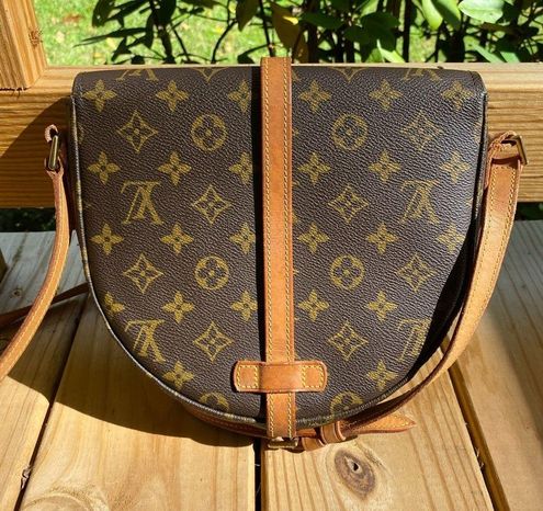 Louis Vuitton Authentic Chantilly classic monogram canvas crossbody bag -  $664 - From Viktori