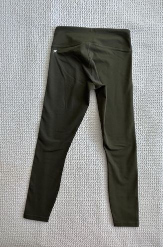 Fabletics salar solid powerhold capri leggings Green Size XXS - $28