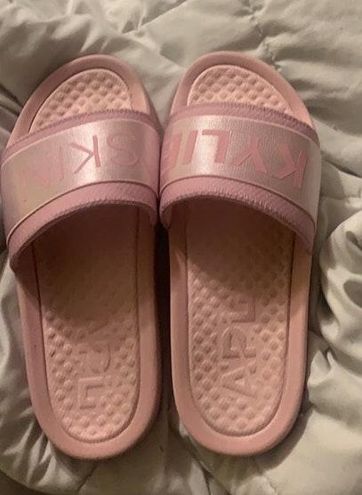Kylie Jenner slides Pink Size 8 - $75 (25% Off Retail) - From kailin