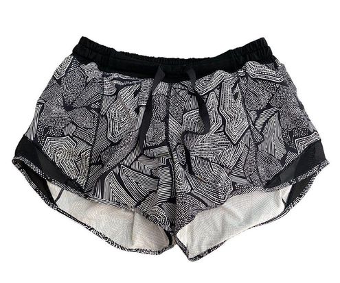 Lululemon Athletica Black White Hotty Hot Shorts Dottie Tribe Size 6 MINT!!  - $39 - From Carey