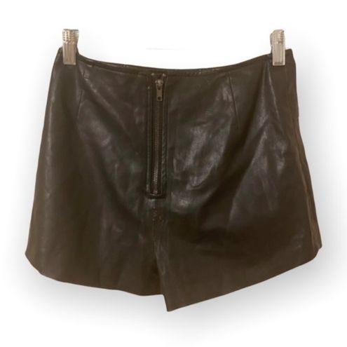 Topshop petite black faux leather skort Size 4P - $10 - From Mallory