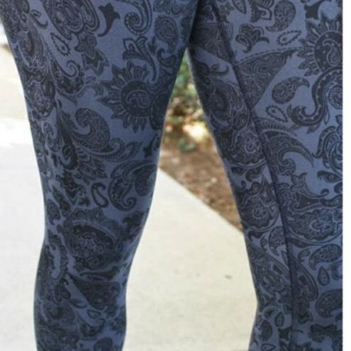 Lululemon athletica Capri cropped pants size 8​ floral print blue workout  gym - $37 - From Paydin