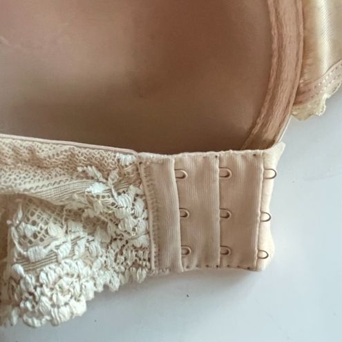 Wacoal Strapless Nude Beige & Cream Lace #854191 BRA 32DD Size undefined -  $22 - From weilu