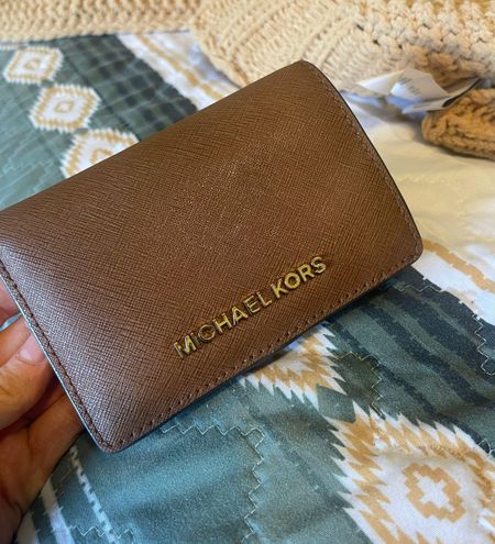 MICHAEL Michael Kors Wallets On Sale Up To 90% Off Retail