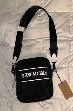 Steve Madden Bdrake Crossbody Bag (Black): Handbags