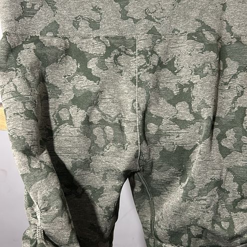 Gymshark Camo Seamless Shorts Size L - $25 - From Karen