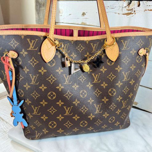 Louis Vuitton Fleur De Monogram Bag Charm Chain…. Gold - $651 (49% Off  Retail) - From Mallory