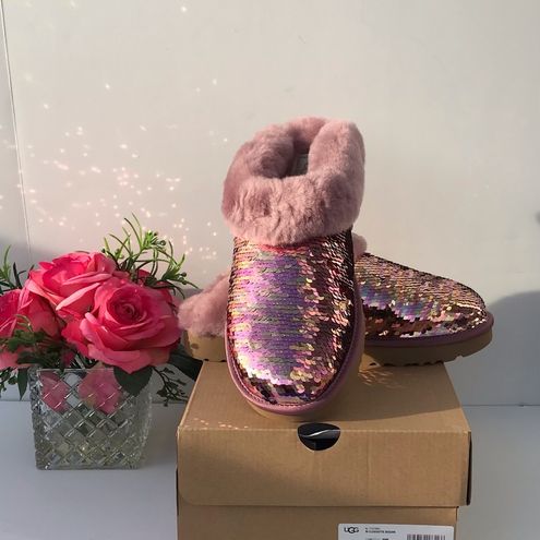 UGG Cluggette Sequin, New in a box , Check holographic