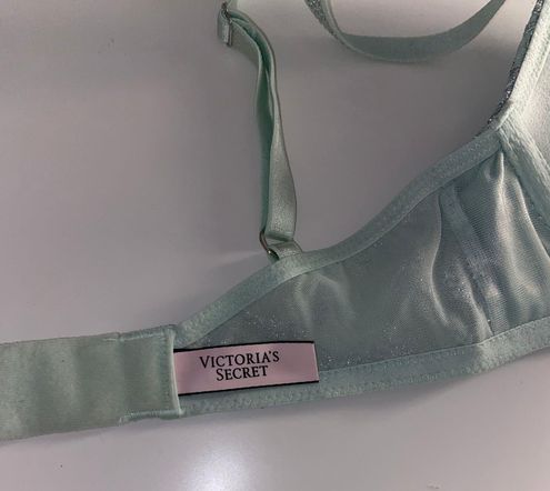 Victoria's Secret Push-up Bra Green Size 32 C - $12 (76% Off Retail) - From  Haley