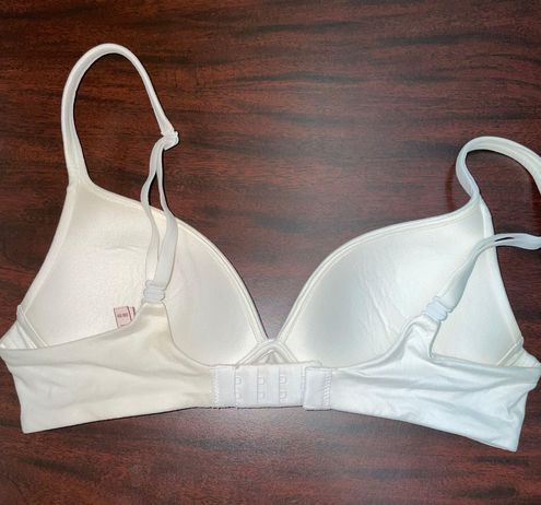 Victoria's Secret Body By Victoria No Wire Bra Size 32B White - $4