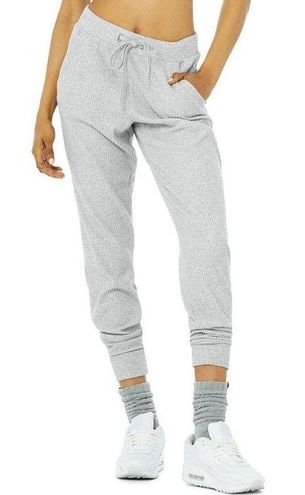 Alo Yoga Muse Sweatpants Athletic Heather Grey Gray Size M - $70