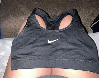 nike sports bra size small - Depop