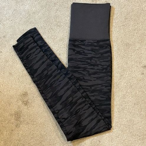 Assets by Spanx camo seamless legging Sz S