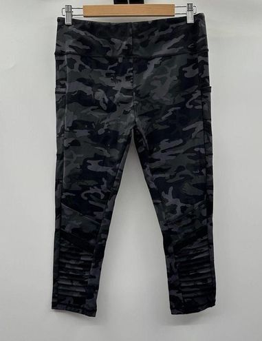 Constantly Varied Gear CVG Black Camo Moto Capri Crossfit Leggings Size L  Size L - $71 - From Amber