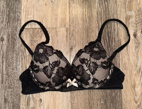 Victoria's Secret, Intimates & Sleepwear, Victorias Secret Lace Pushup Pigeonnant  Bra Size 32b Like New Condition