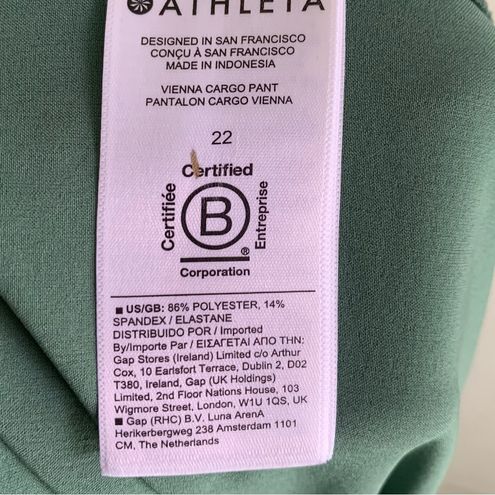 Athleta Vienna Cargo Pant Green Sz 22 NWOT - $45 - From Andrea