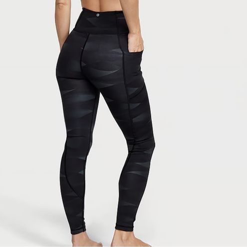 Victoria's Secret New Core Essential Pocket Leggings reg Size L - $26 New  With Tags - From Yulianasuleidy