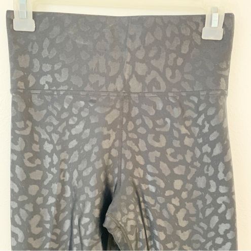 Carbon 38 High Rise 7/8 Legging in Leopard Takara Shine Black Sz S - $49 -  From Jessi