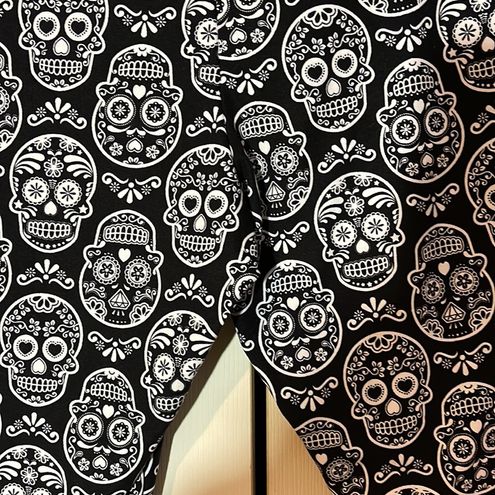 Terra & Sky Terra Sky Womens Plus Sized Halloween Skull Print