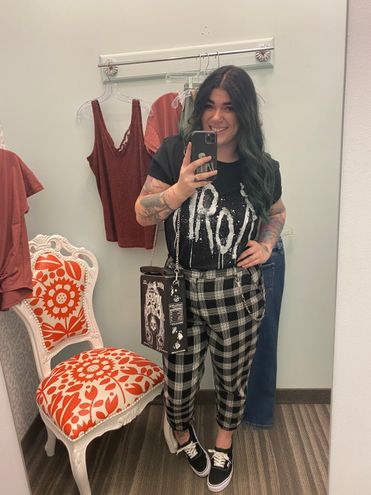 Hot Topic Plaid Pants With Chain Black Size XXL - $15 (55% Off Retail) -  From Justice