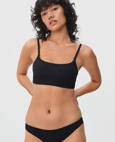 The Invisible Square-Neck Bralette Black – Everlane