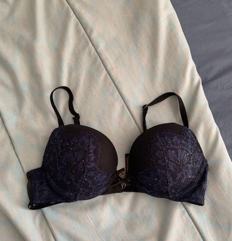 Sold) Victoria Secret Push-up Bra Size 34AA