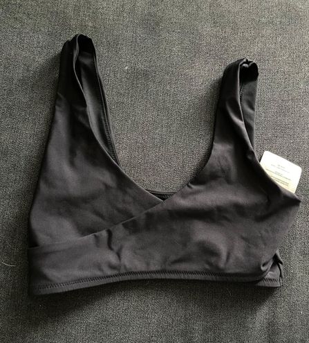 Fabletics Low Impact Crossover Sports Bra Black - $22 (55% Off Retail) New  With Tags - From Brianna