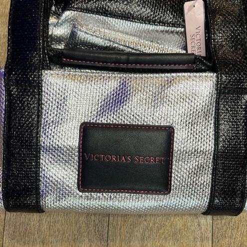 Shop Victoria's Secret Tote Bag Weekender – Luggage Factory