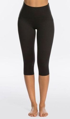 Spanx by Sara Blakely black cropped leggings women's size XS - $29 - From  Spencer