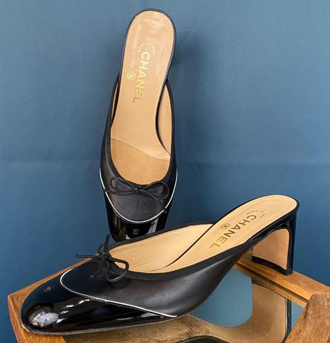Chanel Vintage 90s Patent Cap Toe Mules Black Size 9.5 - $270