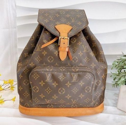 PreOrderAuthentic Louis Vuitton Monogram Montsouris GM Backpack