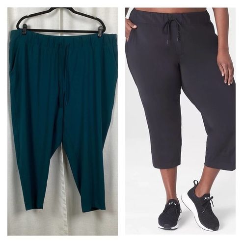 Lane Bryant LIVI Active Green Knit Stretch Trouser Capri Pants Sz.22/24  Size undefined - $38 - From Michael