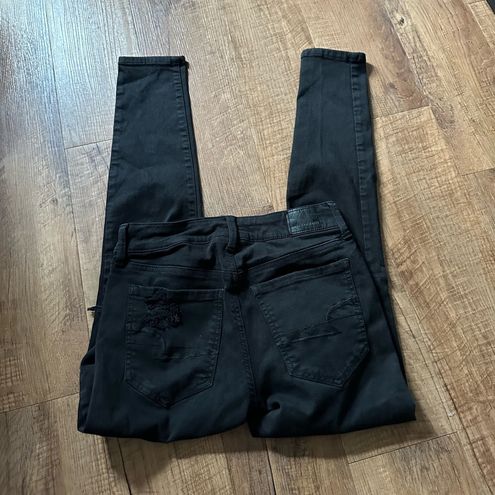 AMERICAN EAGLE black distressed Jeggings