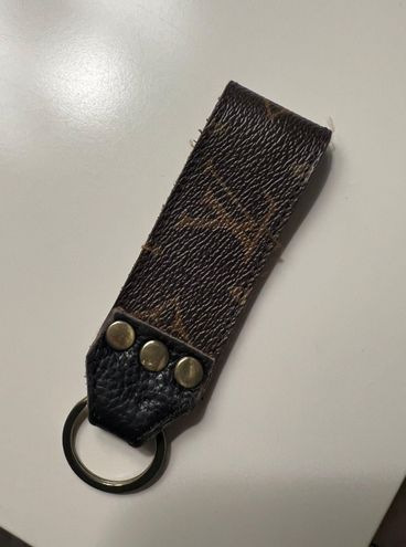 GIVEAWAY: Custom Louis Vuitton Bear 🐻 Keychain using authentic LV