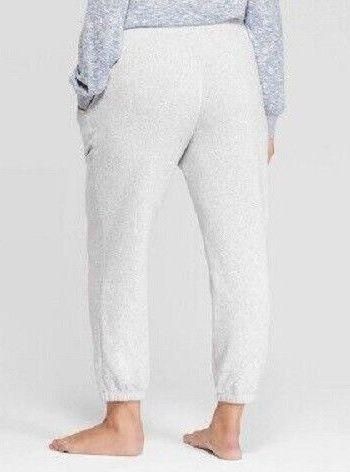 Colsie Sweatpants Gray Size M - $4 (90% Off Retail) - From Maddie